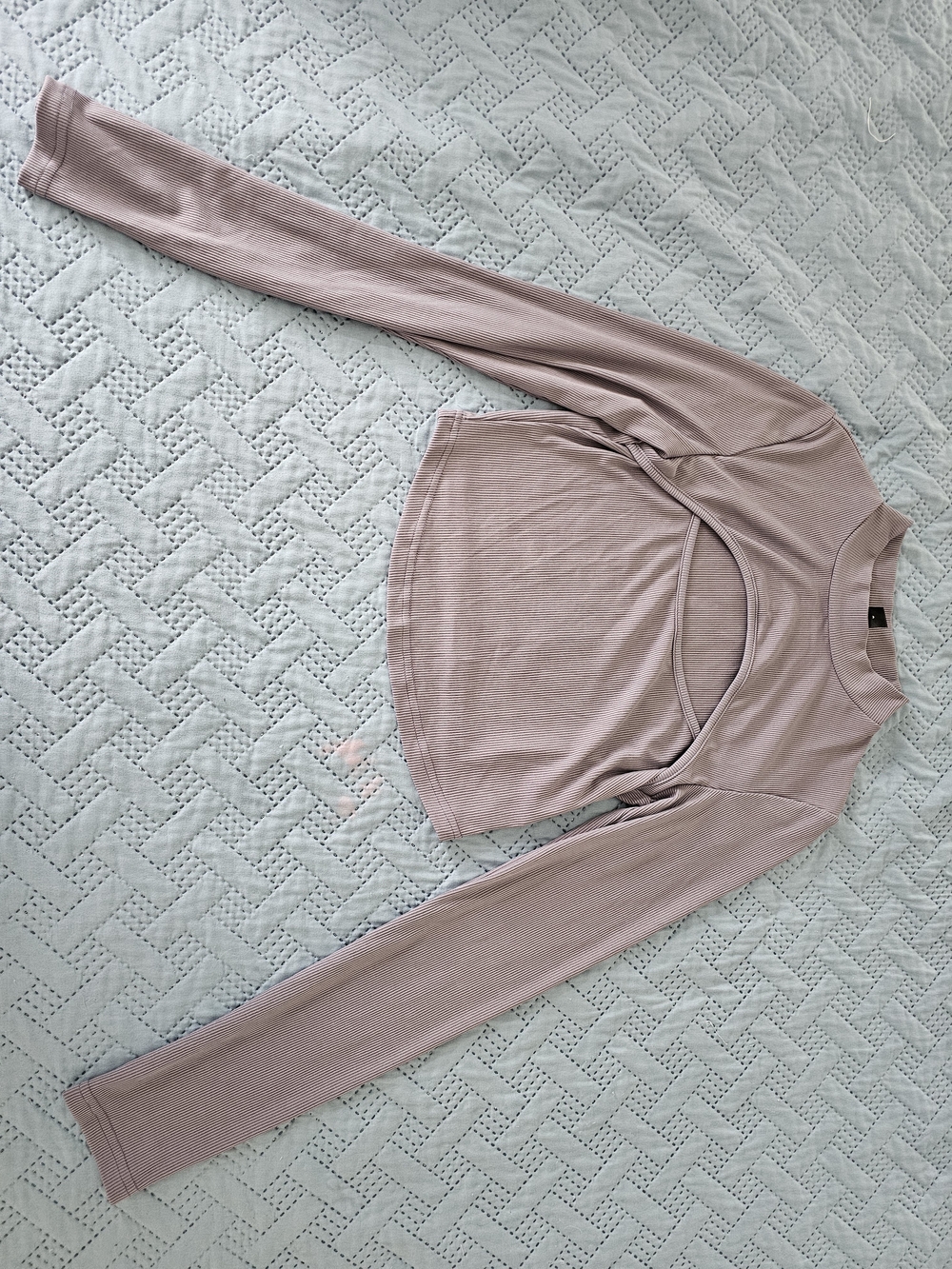 Long Sleeve Cutout Ribbed Top In Gray